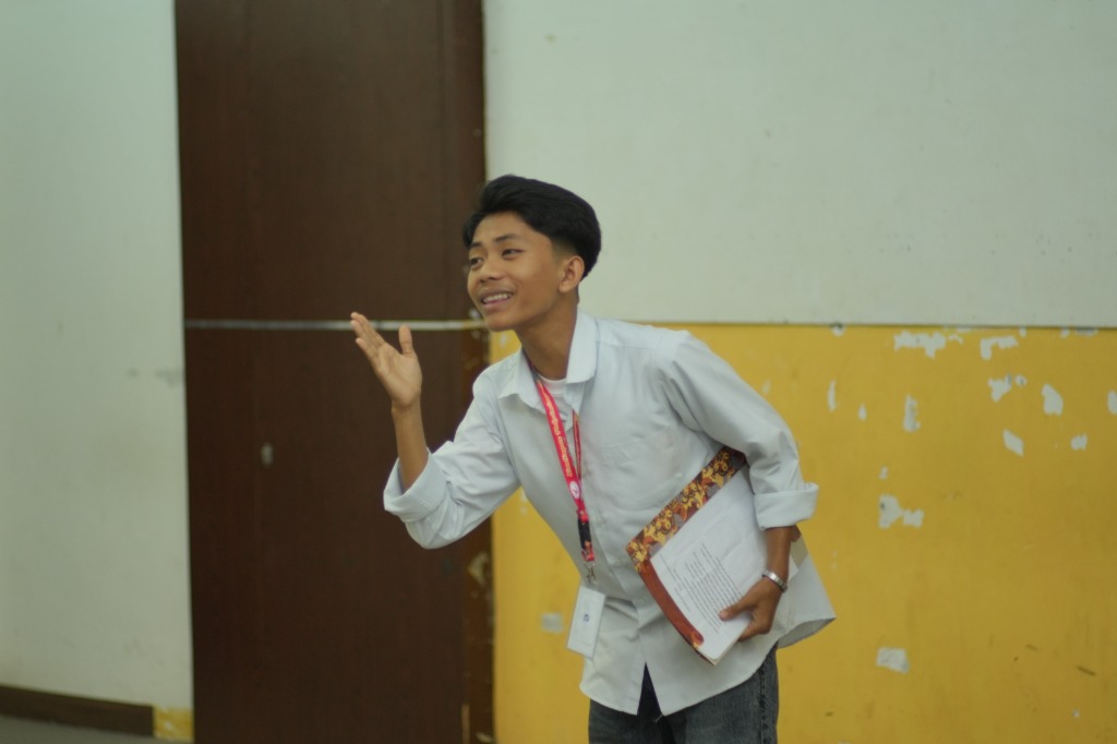 Aksi Panggung Lomba Baca Puisi Putra Pra-Peksimida UNM